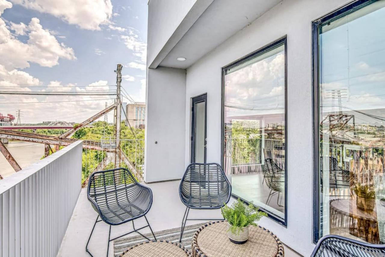 Upscale River View Condo Walk To Downtown And Private Patio Nashville Buitenkant foto