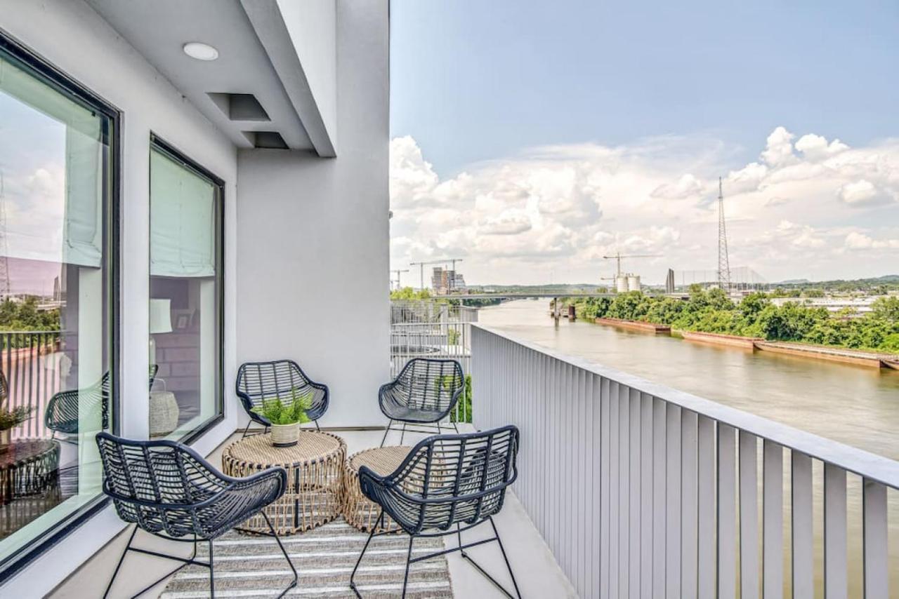 Upscale River View Condo Walk To Downtown And Private Patio Nashville Buitenkant foto